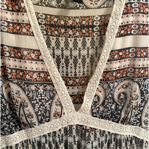 Forever 21 paisley print maxi - Picture 3 of 4